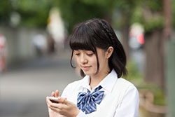 サイバー補導 って何 ネット絡みで439人補導 ベネッセ教育情報サイト