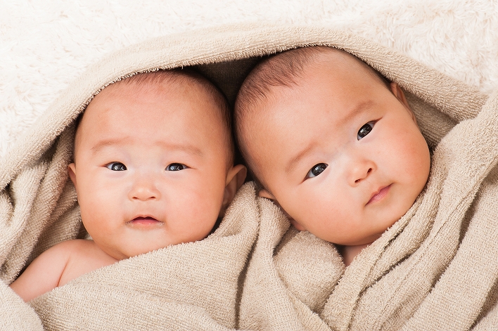 双子の子育て　大変なのはいつまで？