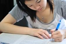 夏休みは受験の天王山　1日3時間以上勉強する中3は45.4％