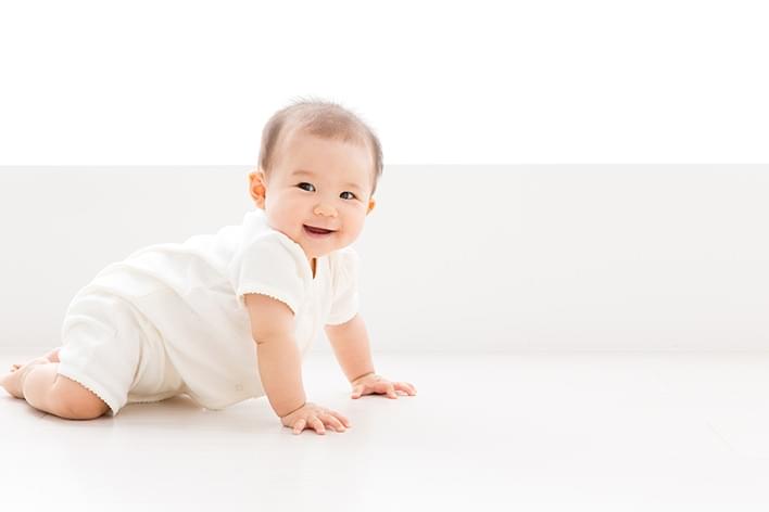 ハイハイ の重要性 赤ちゃんにハイハイを促そう ベネッセ教育情報サイト