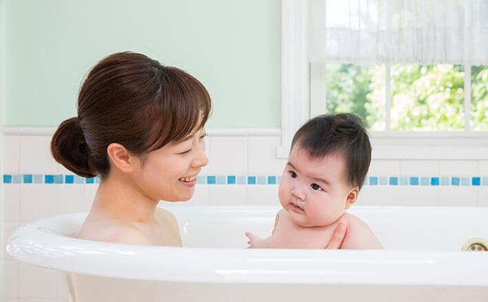 赤ちゃんと一緒にお風呂に入ろう 入れ方や注意点は ベネッセ教育情報サイト