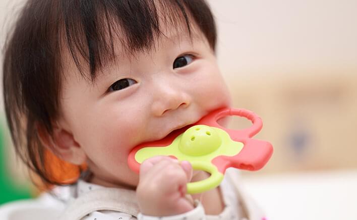 1歳前後 赤ちゃんがかむ原因と対策は ベネッセ教育情報サイト