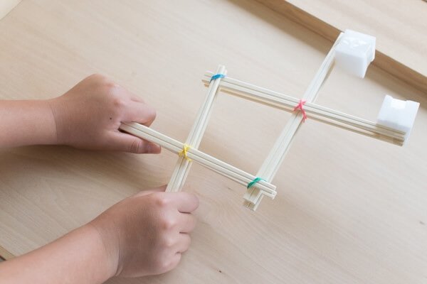 持ち手を握る