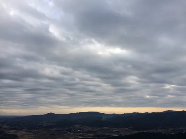 ＜層積雲（そうせきうん）＞